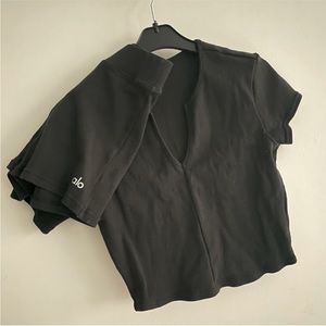ALO Yoga Cropped Set